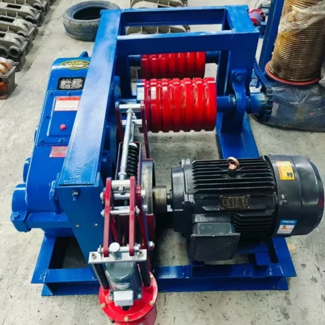 How to Choose Between Winch Hire and Purchase for Your Project