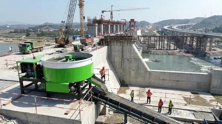 연속 믹서는 일반적으로 어떤 프로젝트에 사용됩니까? 거대한 댐, 다리 및 고층 빌딩에 동력 공급