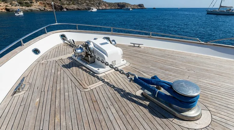هل يجب ربط مرساة الونش؟ لماذا هو ضروري لسلامة القارب