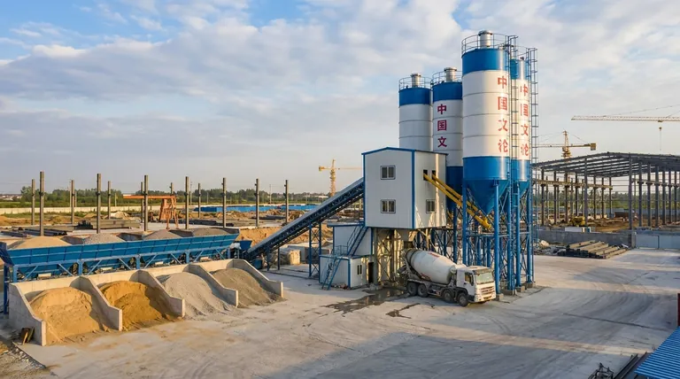 ما هو الغرض الأساسي من محطة خلط الخرسانة؟ تحقيق إنتاج خرسانة متسق وعالي الجودة